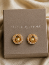 Old Money Pearl Stud Earrings