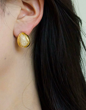 Oval Gilded Spark Stud Earrings