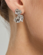 Ginkgo Leaf Texture Stud Earrings